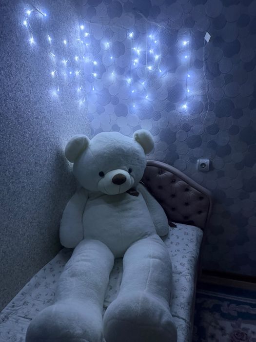 Продам плюшевого мишку 1,6 м, белый
