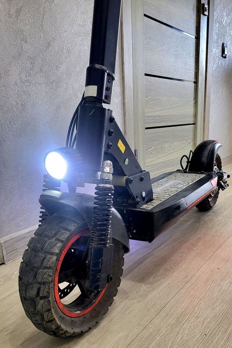 Продам электросамокат