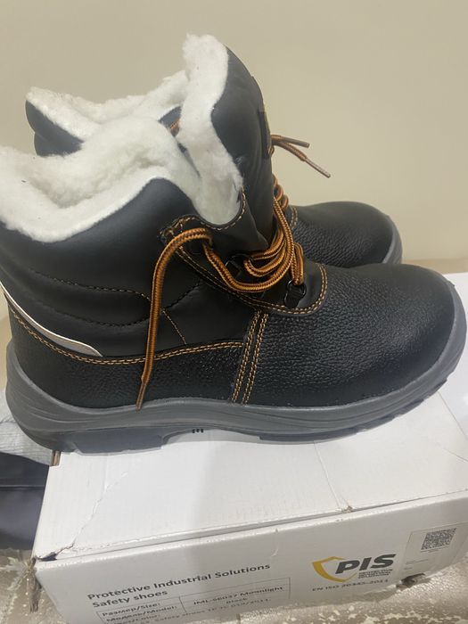 Зимние рабочие ботинки