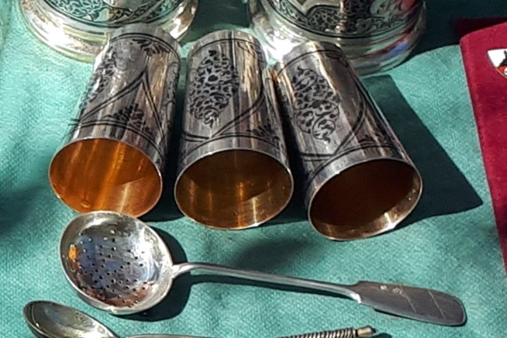 Серебряная стопка.