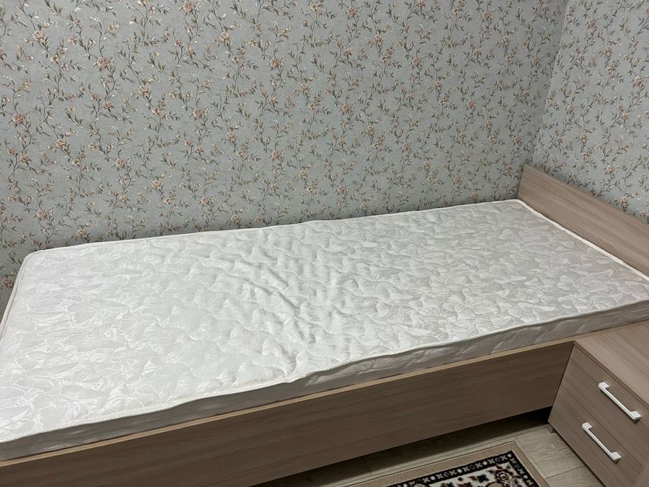 Продам кровать 1,5