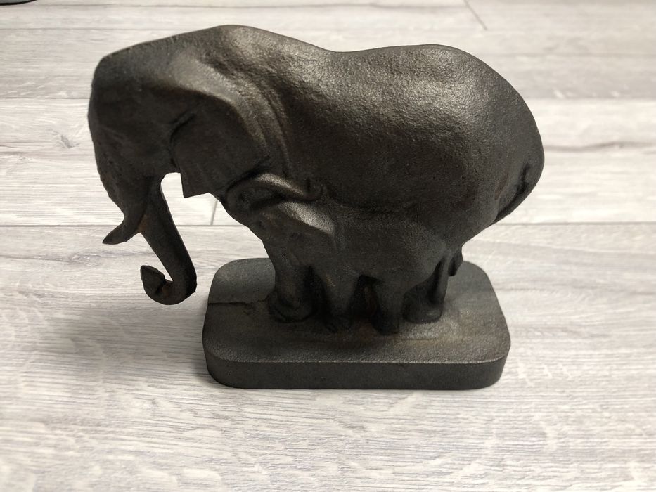 Elefanți de colecție