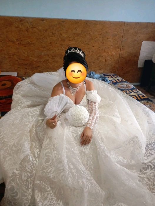 Булчинска рокля.