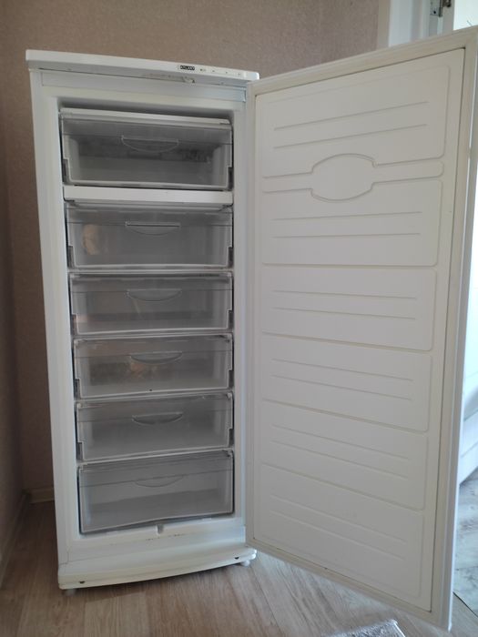 Продам морозильник ATLANT  T