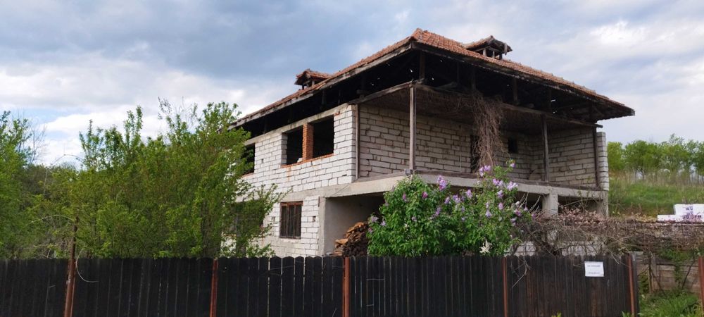 Casa de vanzare, Barza, com Danesti