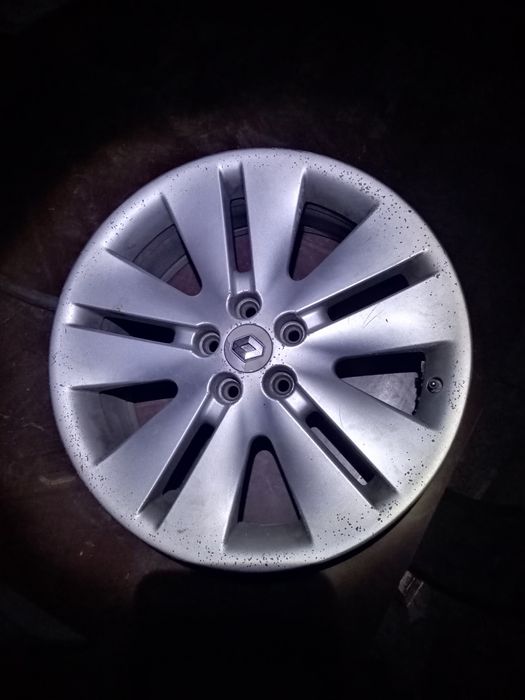 Диски, в отличном состоянии. На 18