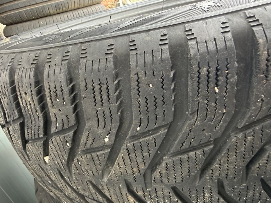 Зимни гуми 255/55/18