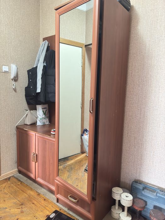 Продам б.у мебель из дерева