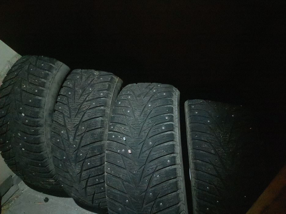 Зимние шины 195/60 R15
