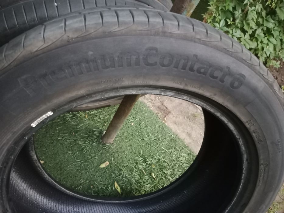 Продам шины  континенталь 2шт