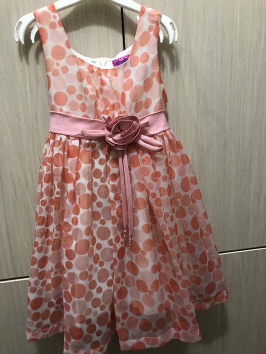 Продам платье для девочки