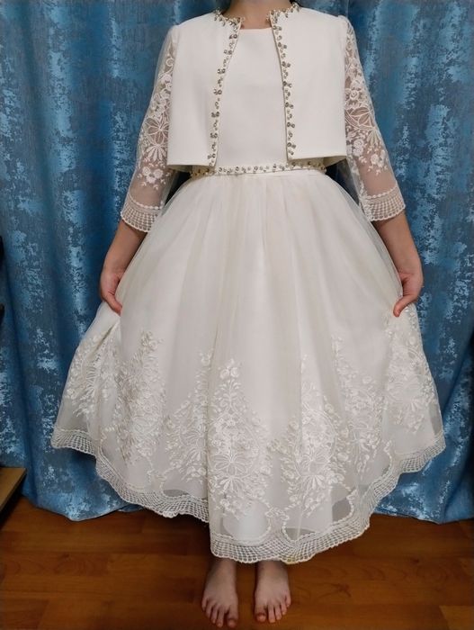 Продам красивое платье для девочки.