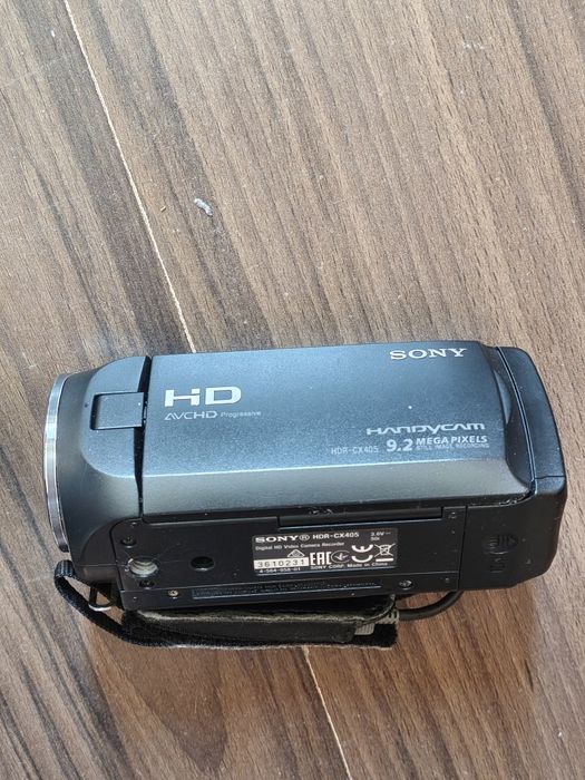 Canon EOS Rebel T2i и Sony Handycam hdr-cx405