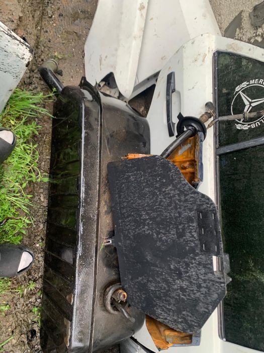 Запчасти авто мерседес