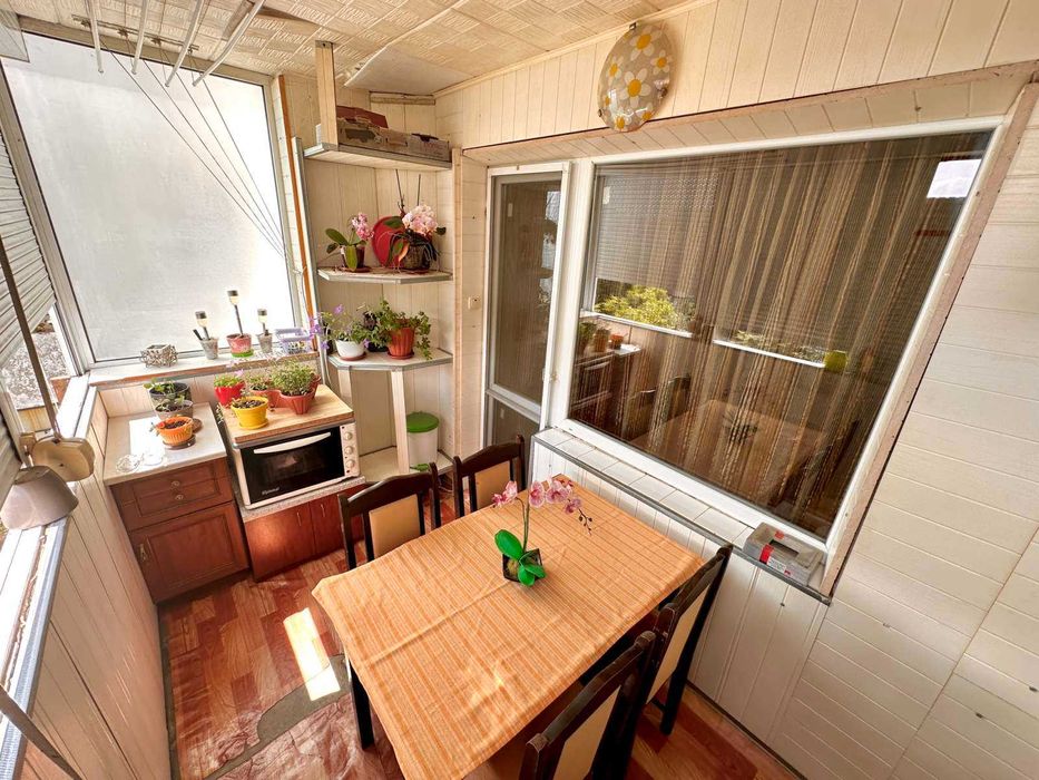 Продава се Четиристаен апартамент в Русе, Дружба 3 - 98 кв.м за 1150 €/кв.м - Снимка #12