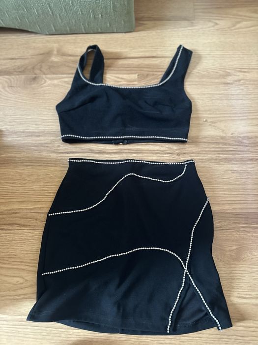 Бюстиета в различен цвят