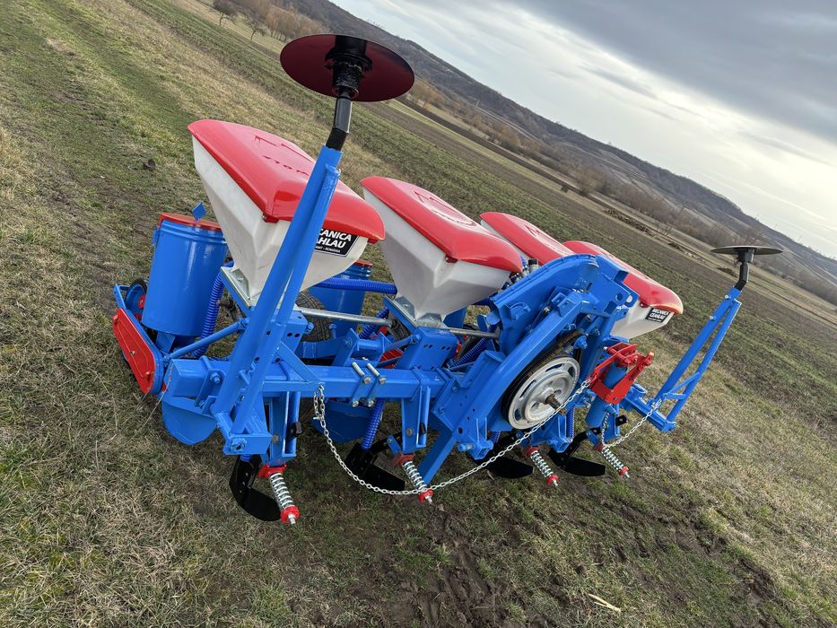 Semanatoare de porumb spc 4