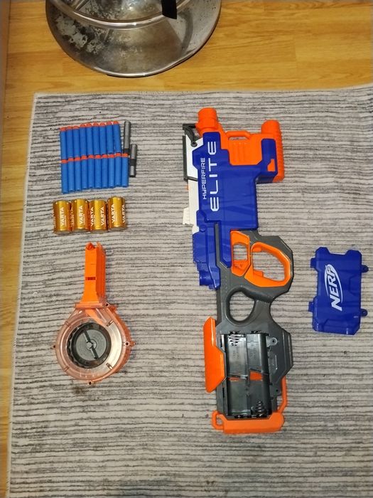 Hyperfire arma Nerf automot cu tot cu baterii