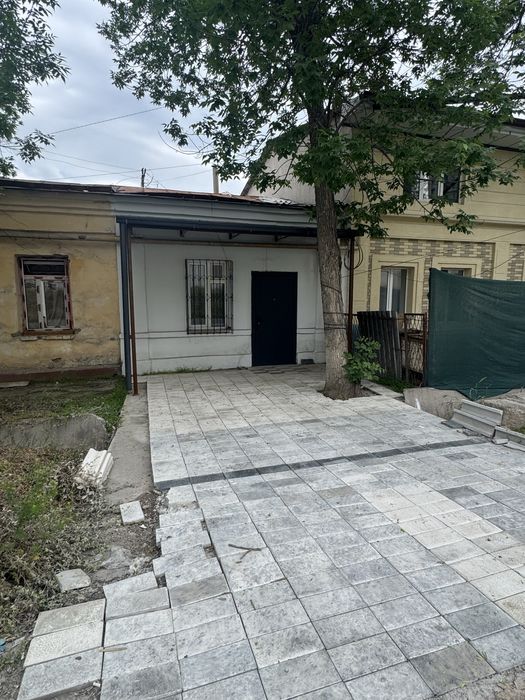 Азербайджанский центр сдам под офис или жилье