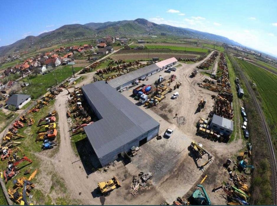 Dezmembrez excavator pe senile Liebherr R 906 Litronic , 2012