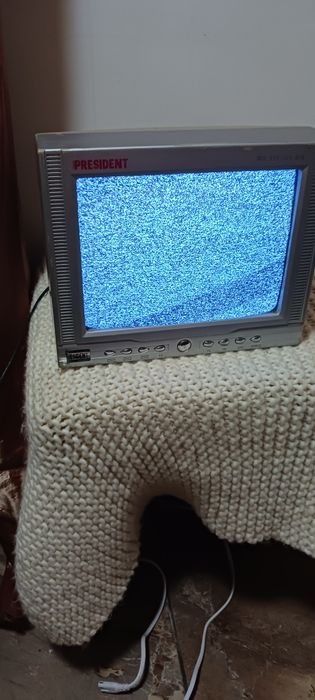 Vind tv auto la 220 v si 12 volti