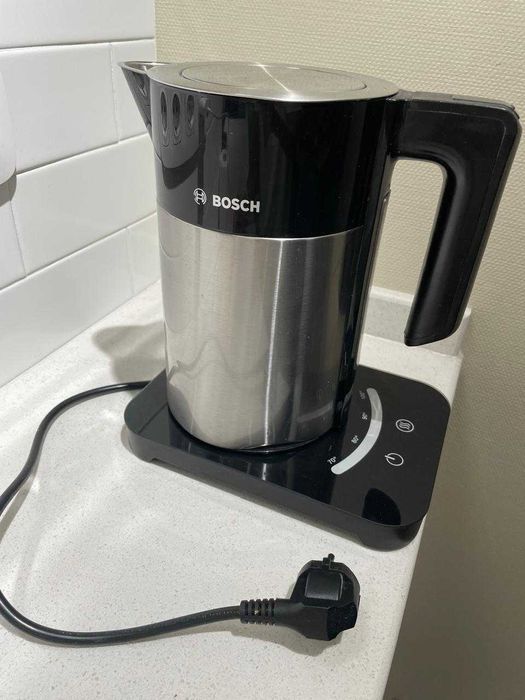 Электрочайник Bosch TWK 7203
