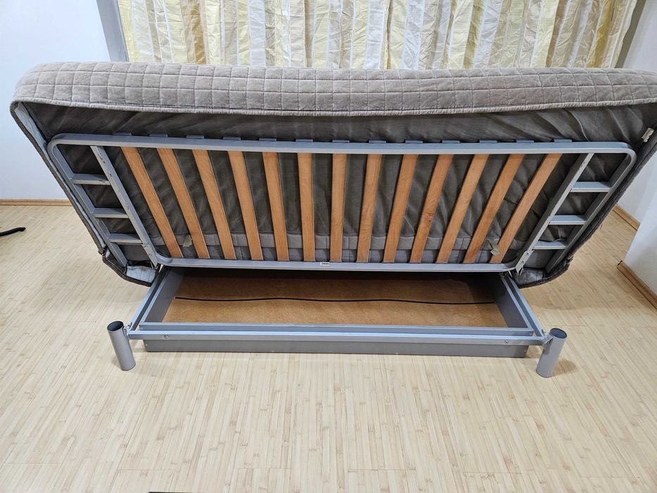 Canapea extensibila IKEA - Cutie pentru depozitare!