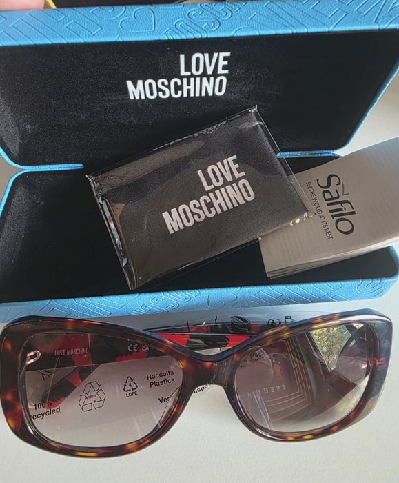 Нови оригинални Love Moschino