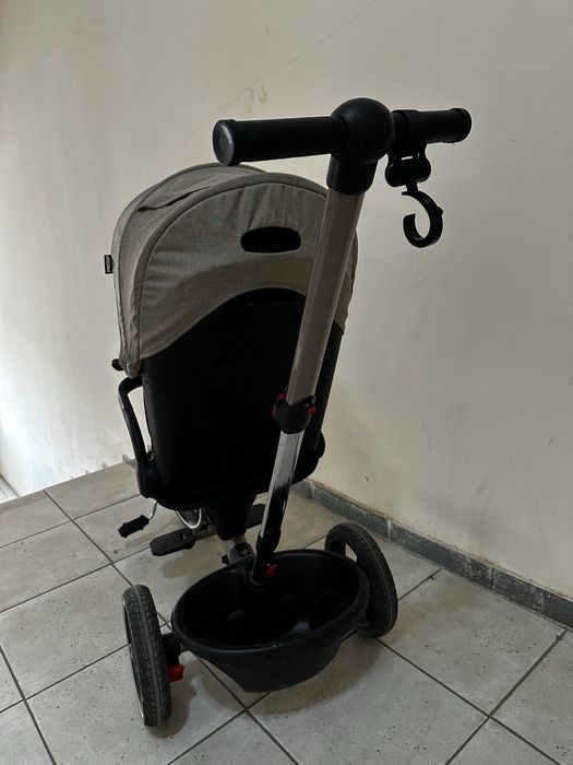 Продам трехколесный велосипед с ручкой