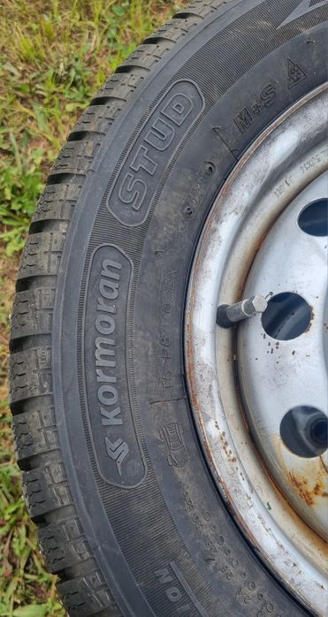 Продаю диски с резиной, зима.