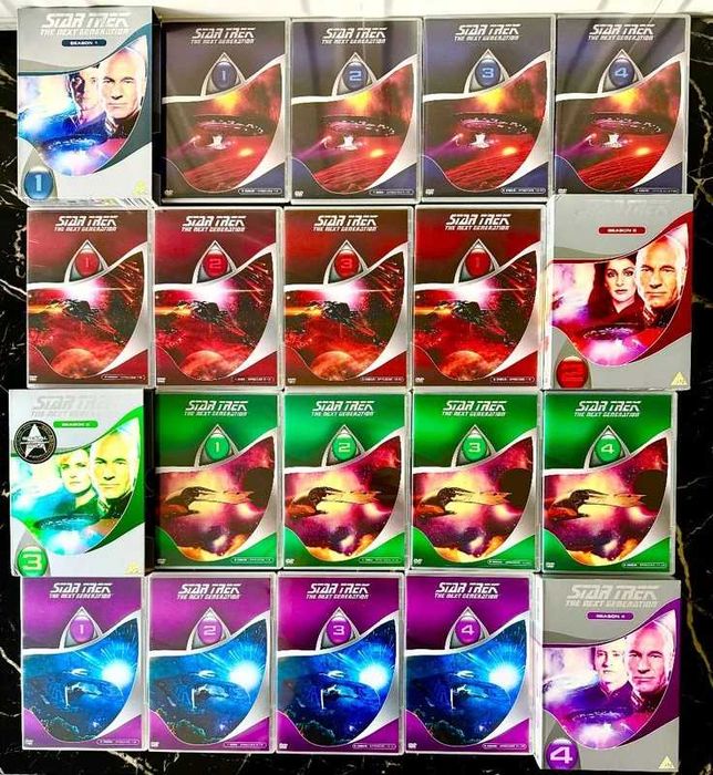 VAND Colectia video STAR TREK Sezon 1 - Sezon 2- Sezon 3 - Sezon 4 - Sezon 5 - Sezon 6 - Sezon 7 sunt 49 DVD-uri IN TOTAL