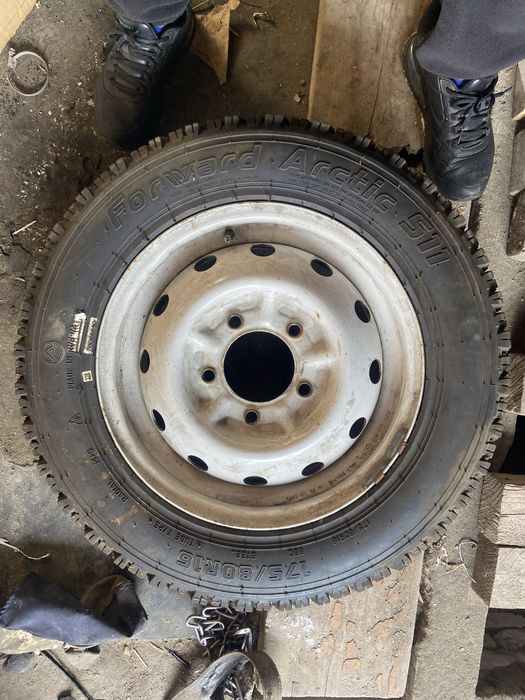 Продам новая резина 120к в отличном состоянии