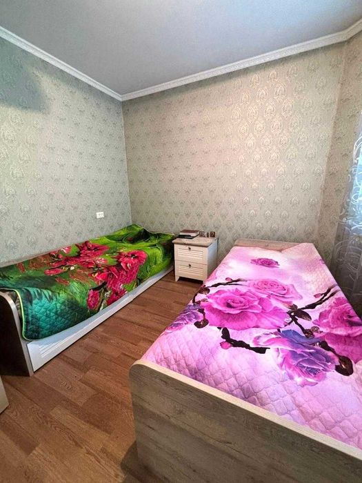Продам 3- ком квартиру район Уют