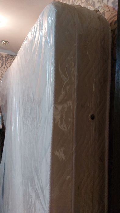 Турецкий матрас совершенно новый 2х спальный 180×200.  Ортопедический.