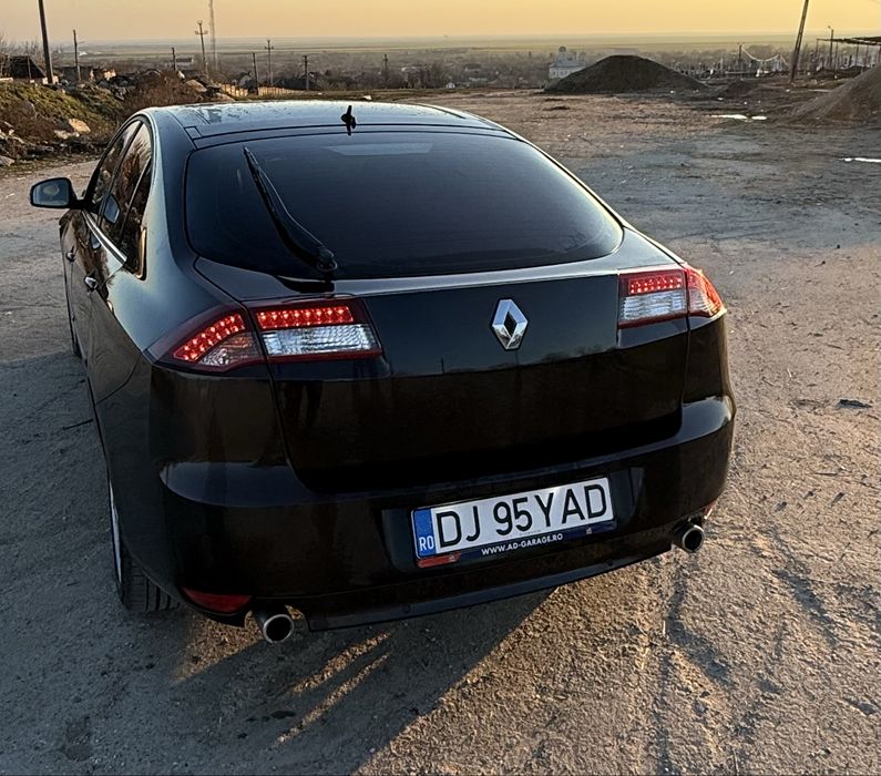 Renault Laguna 3  facelift INITIALEPARIS