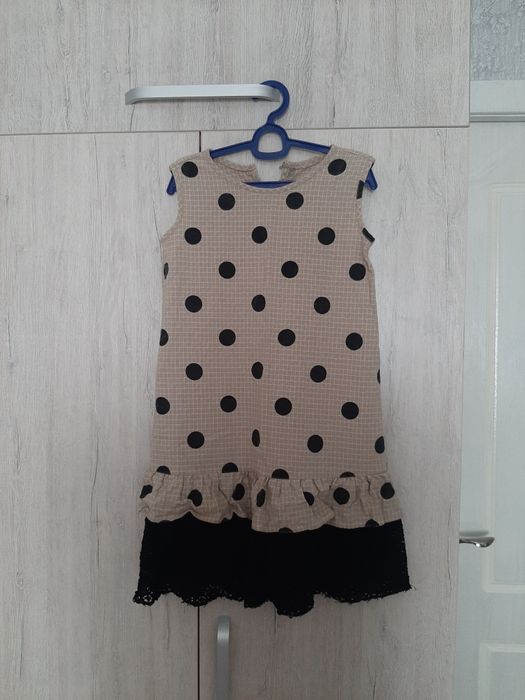 Платья для девочек от 4-7 лет. Каждое по 35000