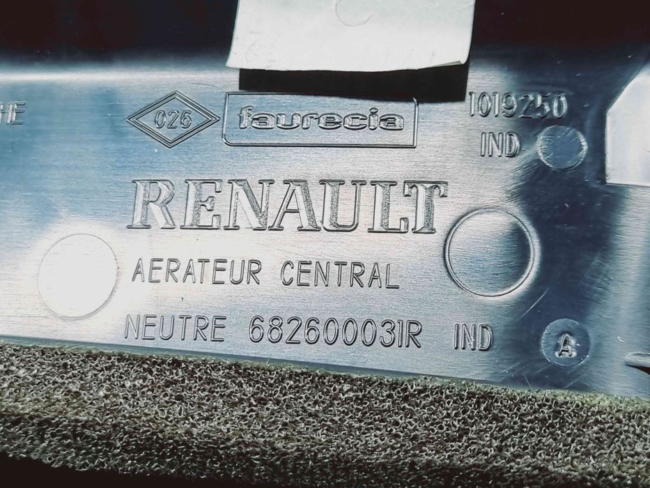 Grila aerisire centrala Renault Scenic 3 [Fabr 2009-2015] 682600031R