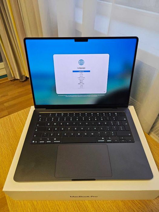 Apple MacBook Pro 2025 14" M5 10C/10G 16 RAM 1TB, Nano text,  3г. гар.