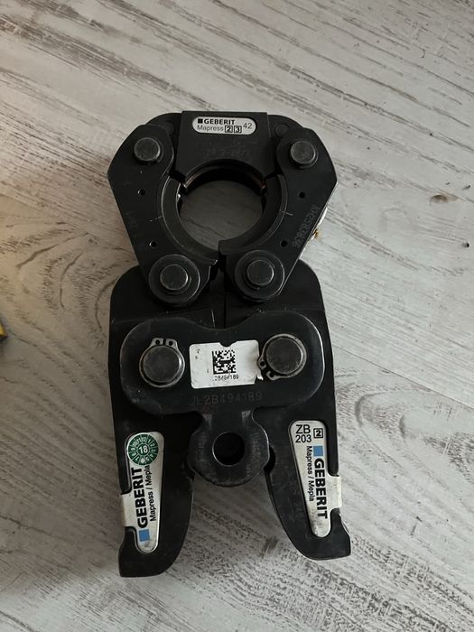 Прес машина Rems