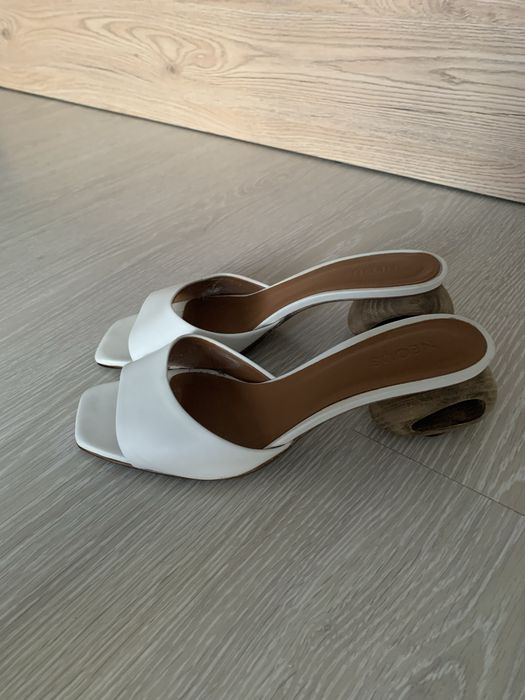 Продаю оригинальные босоножки