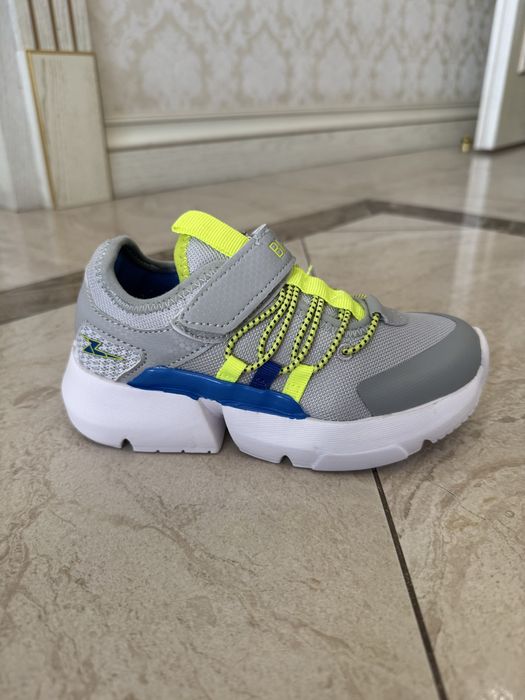 Кроссовки детские27,29,30