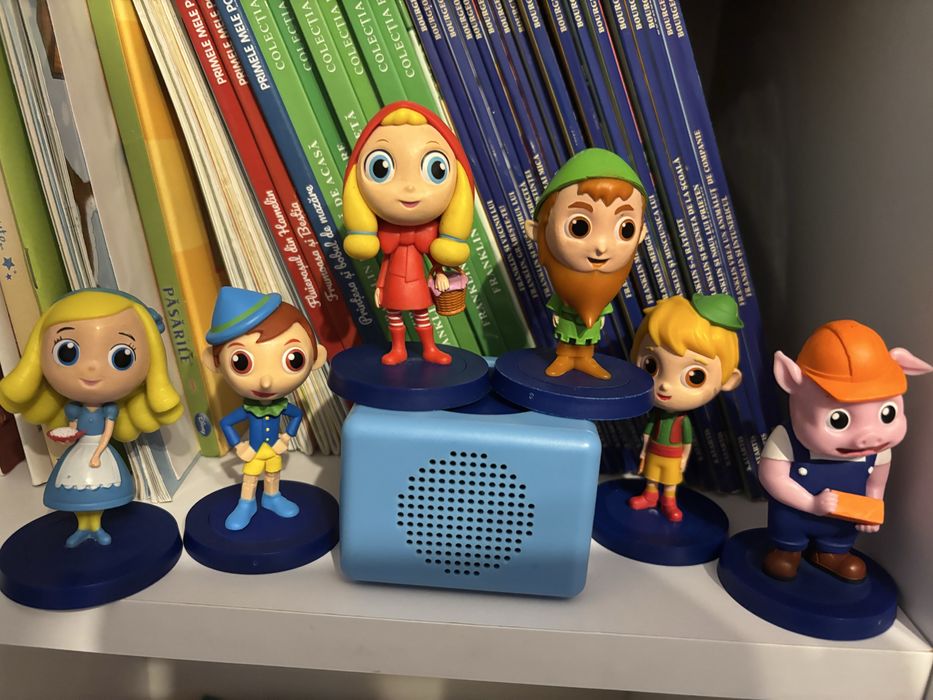Boxa audio litera si 6 figurine