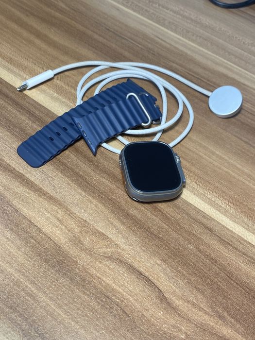 Apple Watch Ultra 2 / 49 mm / Graphite