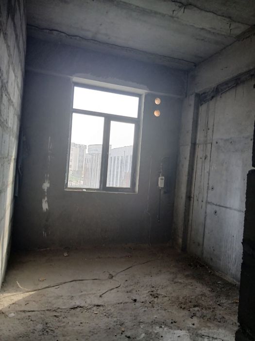 Квартира сотилади узимники 3 хоналик келиштириб бераман