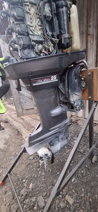 Vand/Dezmembrez Motor barca Mercury 40 cai