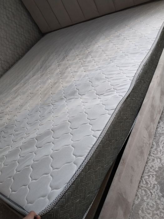 Матрас сатылады.