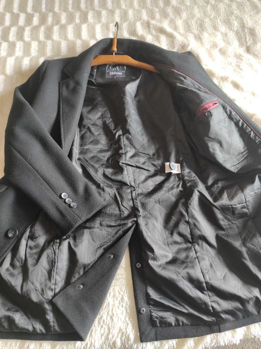 Продам мужское пальто 48 размера