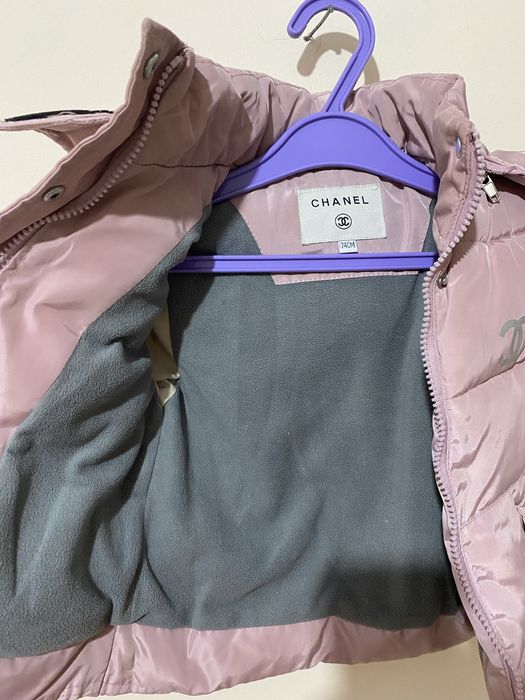 Срочно  куртку  детскую  продам .