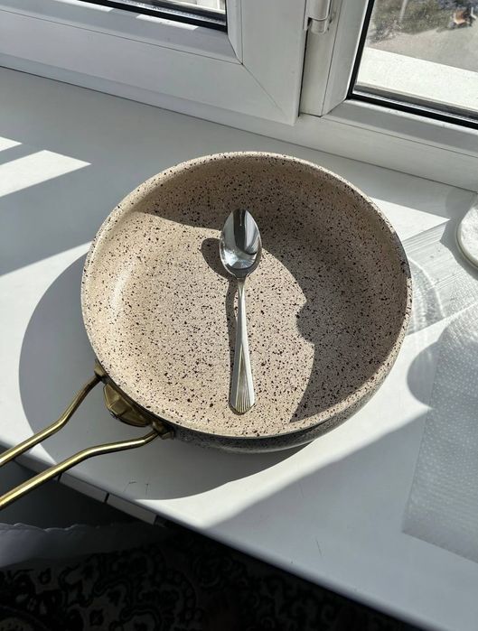 Сковородка большая