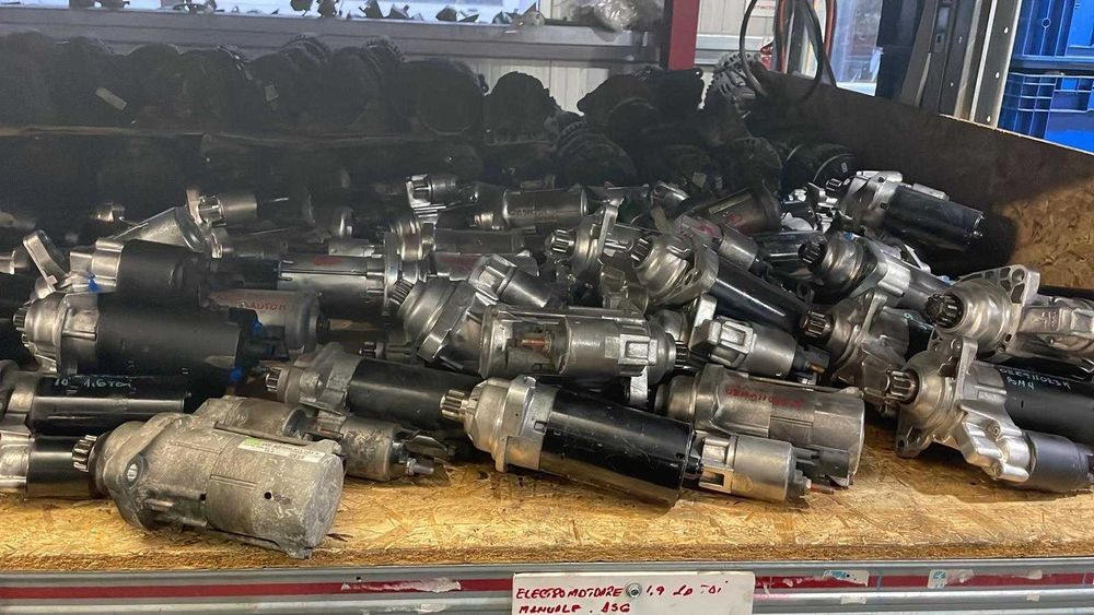 Vindem stoc marfa piese auto dezmembrari en gros pret 40.000 eur tva inclus